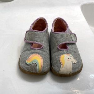 See Kai Run Kids Cruz Gray Jersey Unicorn Slippers